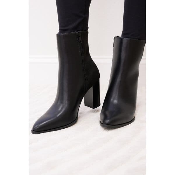 BAR | Mover Pointed Toe Ankle Booties